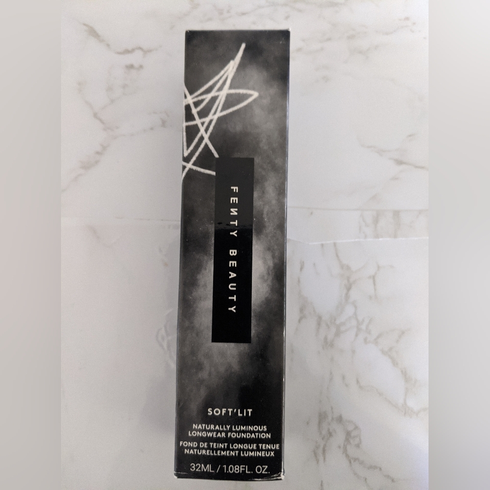 Fenty Beauty Soft'lit Luminous Foundation 1.8 Fl Oz #440